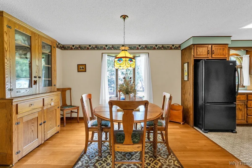 1581 North Forest Road, Amherst, New York 14221, Amherst, New York 14221, 3 Bedrooms Bedrooms, 9 Rooms Rooms,2 BathroomsBathrooms,Residential,Closed,1581 North Forest Road, Amherst, New York 14221,B1618320