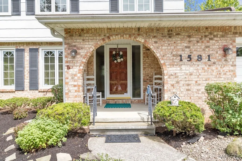 1581 North Forest Road, Amherst, New York 14221, Amherst, New York 14221, 3 Bedrooms Bedrooms, 9 Rooms Rooms,2 BathroomsBathrooms,Residential,Closed,1581 North Forest Road, Amherst, New York 14221,B1618320