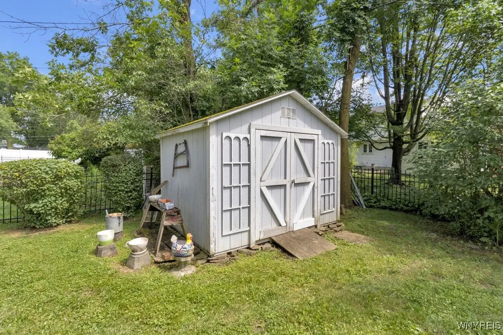 1581 North Forest Road, Amherst, New York 14221, Amherst, New York 14221, 3 Bedrooms Bedrooms, 9 Rooms Rooms,2 BathroomsBathrooms,Residential,Closed,1581 North Forest Road, Amherst, New York 14221,B1618320