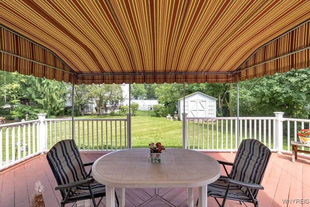 1581 North Forest Road, Amherst, New York 14221, Amherst, New York 14221, 3 Bedrooms Bedrooms, 9 Rooms Rooms,2 BathroomsBathrooms,Residential,Closed,1581 North Forest Road, Amherst, New York 14221,B1618320