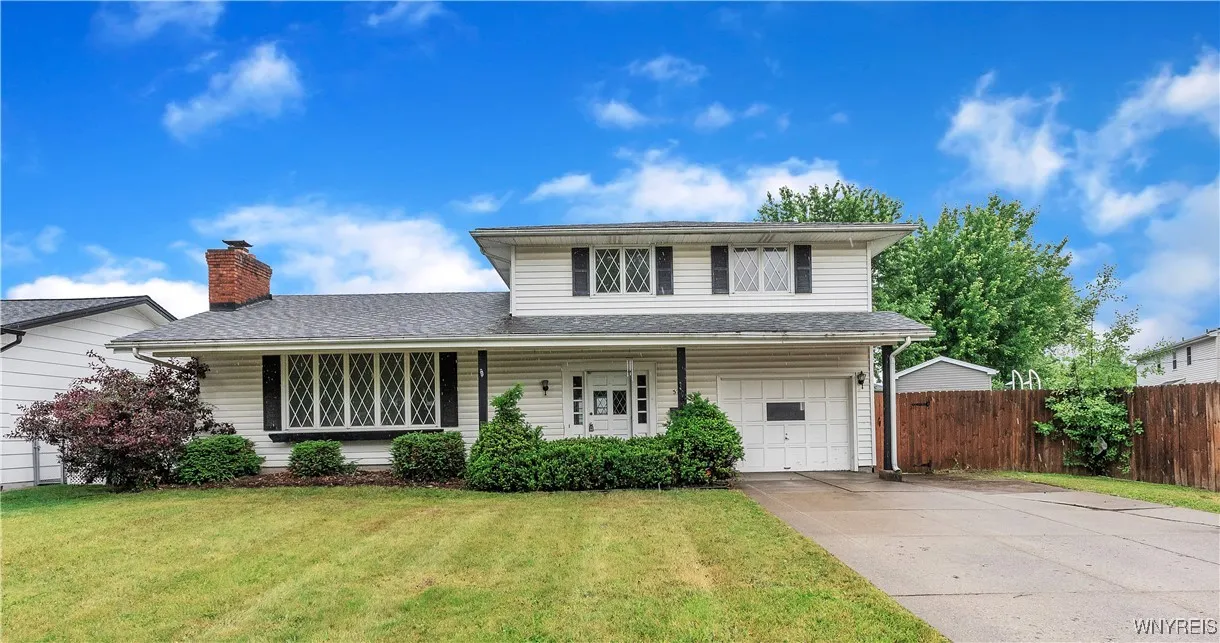 32 Rumson Road, Amherst, New York 14228, Amherst, New York 14228, 4 Bedrooms Bedrooms, 7 Rooms Rooms,1 BathroomBathrooms,Residential,For Sale,32 Rumson Road, Amherst, New York 14228,B1618132