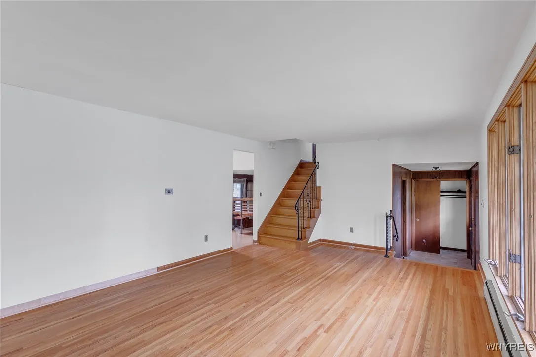 32 Rumson Road, Amherst, New York 14228, Amherst, New York 14228, 4 Bedrooms Bedrooms, 7 Rooms Rooms,1 BathroomBathrooms,Residential,For Sale,32 Rumson Road, Amherst, New York 14228,B1618132