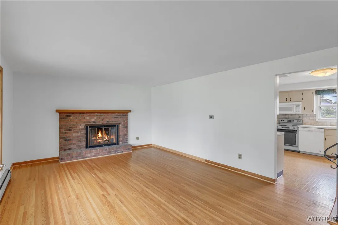 32 Rumson Road, Amherst, New York 14228, Amherst, New York 14228, 4 Bedrooms Bedrooms, 7 Rooms Rooms,1 BathroomBathrooms,Residential,For Sale,32 Rumson Road, Amherst, New York 14228,B1618132