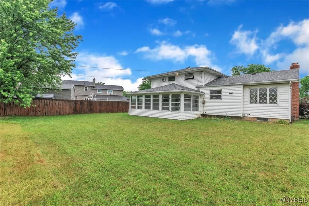 32 Rumson Road, Amherst, New York 14228, Amherst, New York 14228, 4 Bedrooms Bedrooms, 7 Rooms Rooms,1 BathroomBathrooms,Residential,For Sale,32 Rumson Road, Amherst, New York 14228,B1618132