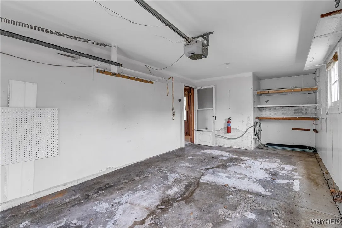 32 Rumson Road, Amherst, New York 14228, Amherst, New York 14228, 4 Bedrooms Bedrooms, 7 Rooms Rooms,1 BathroomBathrooms,Residential,For Sale,32 Rumson Road, Amherst, New York 14228,B1618132