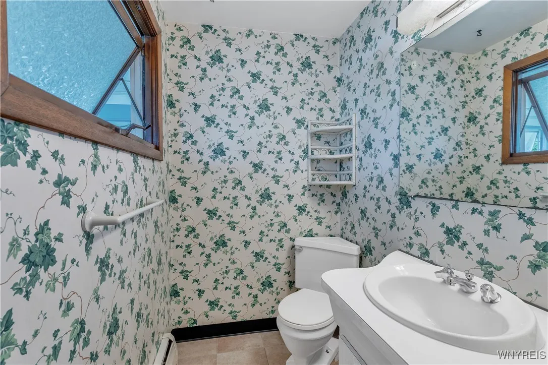 32 Rumson Road, Amherst, New York 14228, Amherst, New York 14228, 4 Bedrooms Bedrooms, 7 Rooms Rooms,1 BathroomBathrooms,Residential,For Sale,32 Rumson Road, Amherst, New York 14228,B1618132