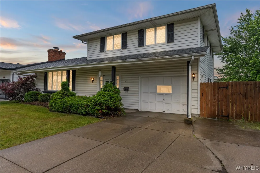 32 Rumson Road, Amherst, New York 14228, Amherst, New York 14228, 4 Bedrooms Bedrooms, 7 Rooms Rooms,1 BathroomBathrooms,Residential,For Sale,32 Rumson Road, Amherst, New York 14228,B1618132
