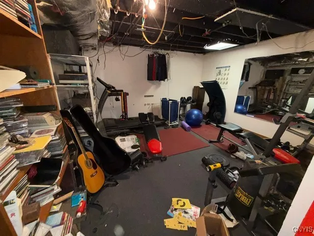 4050 Elmcrest Road, Salina, New York 13090, Salina, New York 13090, 4 Bedrooms Bedrooms, 13 Rooms Rooms,3 BathroomsBathrooms,Residential,Closed,4050 Elmcrest Road, Salina, New York 13090,0,S1618431