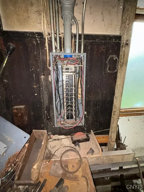 4050 Elmcrest Road, Salina, New York 13090, Salina, New York 13090, 4 Bedrooms Bedrooms, 13 Rooms Rooms,3 BathroomsBathrooms,Residential,Closed,4050 Elmcrest Road, Salina, New York 13090,0,S1618431