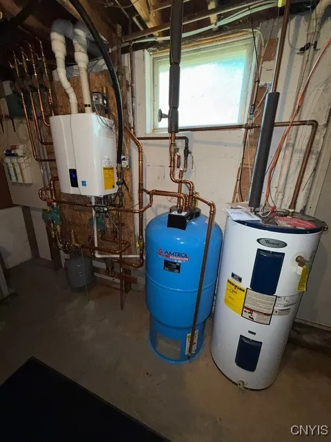 4050 Elmcrest Road, Salina, New York 13090, Salina, New York 13090, 4 Bedrooms Bedrooms, 13 Rooms Rooms,3 BathroomsBathrooms,Residential,Closed,4050 Elmcrest Road, Salina, New York 13090,0,S1618431