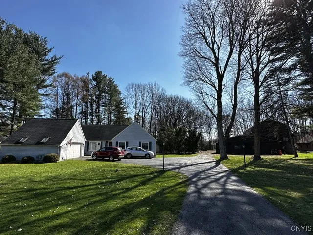 4050 Elmcrest Road, Salina, New York 13090, Salina, New York 13090, 4 Bedrooms Bedrooms, 13 Rooms Rooms,3 BathroomsBathrooms,Residential,Closed,4050 Elmcrest Road, Salina, New York 13090,0,S1618431