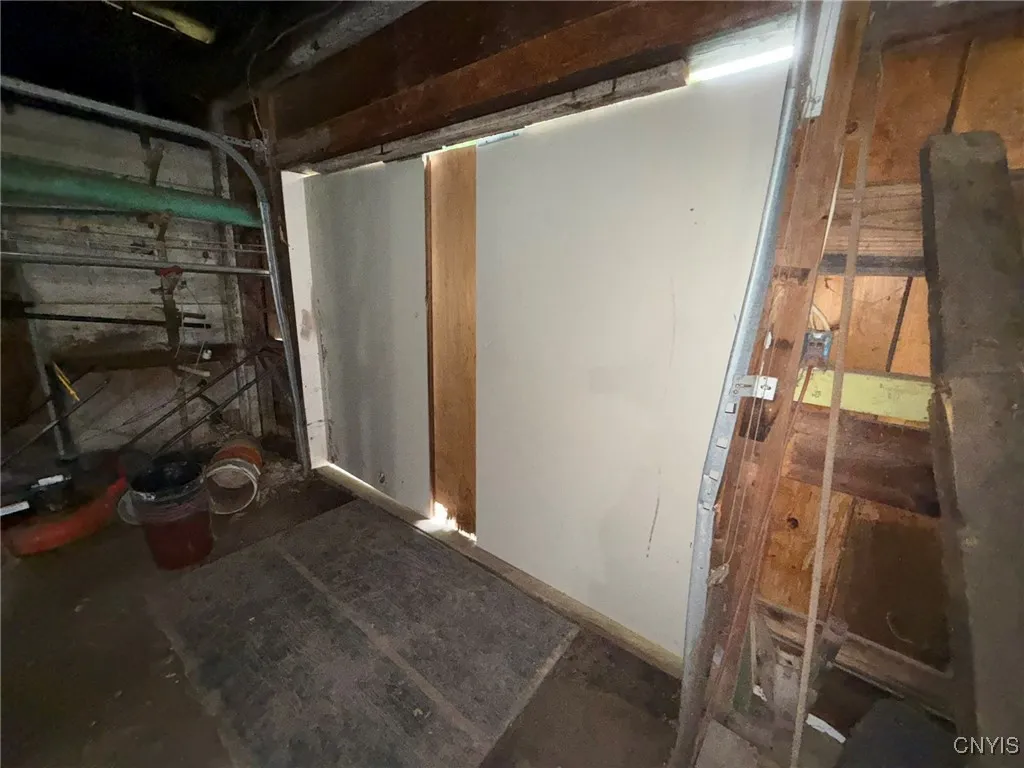 4050 Elmcrest Road, Salina, New York 13090, Salina, New York 13090, 4 Bedrooms Bedrooms, 13 Rooms Rooms,3 BathroomsBathrooms,Residential,Closed,4050 Elmcrest Road, Salina, New York 13090,0,S1618431