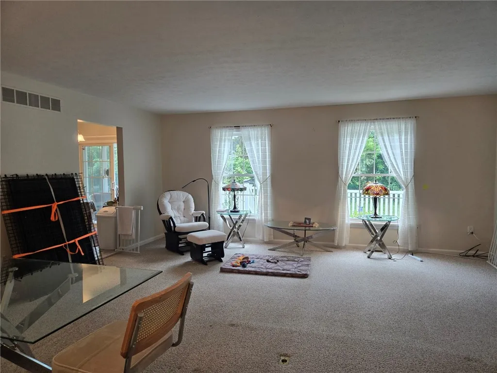 118 Stewart Place, Canandaigua, New York 14424, Canandaigua City, New York 14424, 2 Bedrooms Bedrooms, 4 Rooms Rooms,1 BathroomBathrooms,Residential,Closed,118 Stewart Place, Canandaigua, New York 14424,R1618415