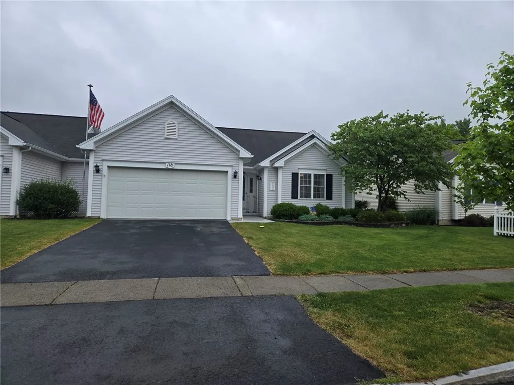 118 Stewart Place, Canandaigua, New York 14424, Canandaigua City, New York 14424, 2 Bedrooms Bedrooms, 4 Rooms Rooms,1 BathroomBathrooms,Residential,Closed,118 Stewart Place, Canandaigua, New York 14424,R1618415