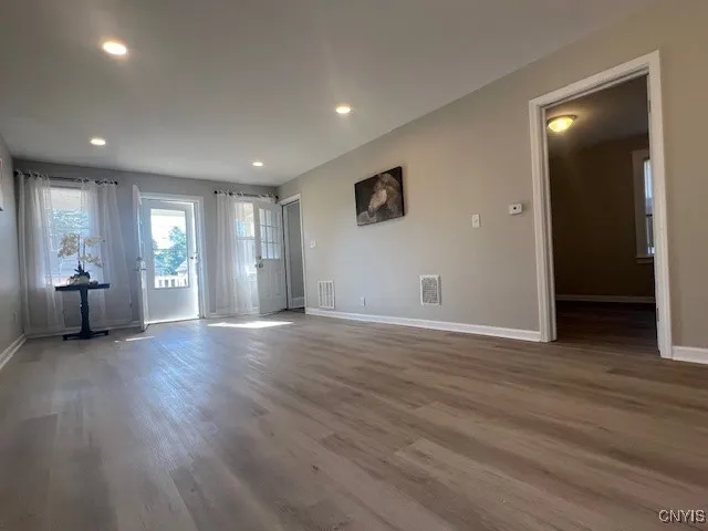 1547 Mohawk Street, Utica, New York 13501, Utica, New York 13501, 6 Bedrooms Bedrooms, ,2 BathroomsBathrooms,Residential,Closed,1547 Mohawk Street, Utica, New York 13501,S1618399