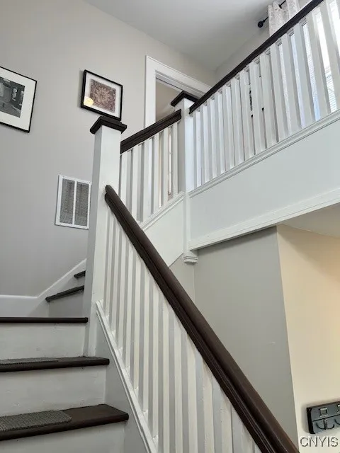 1547 Mohawk Street, Utica, New York 13501, Utica, New York 13501, 6 Bedrooms Bedrooms, ,2 BathroomsBathrooms,Residential,Closed,1547 Mohawk Street, Utica, New York 13501,S1618399