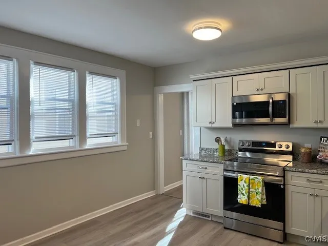 1547 Mohawk Street, Utica, New York 13501, Utica, New York 13501, 6 Bedrooms Bedrooms, ,2 BathroomsBathrooms,Residential,Closed,1547 Mohawk Street, Utica, New York 13501,S1618399