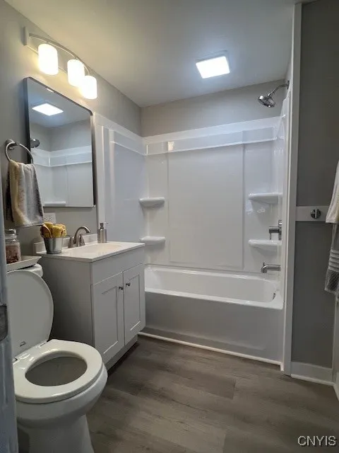 1547 Mohawk Street, Utica, New York 13501, Utica, New York 13501, 6 Bedrooms Bedrooms, ,2 BathroomsBathrooms,Residential,Closed,1547 Mohawk Street, Utica, New York 13501,S1618399