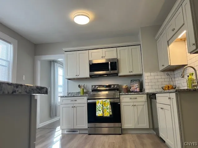 1547 Mohawk Street, Utica, New York 13501, Utica, New York 13501, 6 Bedrooms Bedrooms, ,2 BathroomsBathrooms,Residential,Closed,1547 Mohawk Street, Utica, New York 13501,S1618399