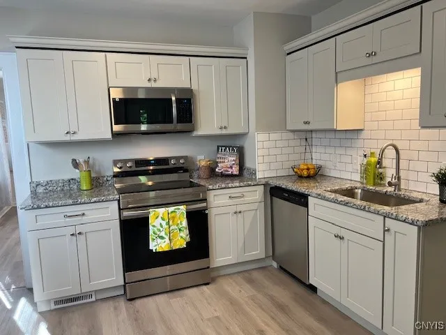 1547 Mohawk Street, Utica, New York 13501, Utica, New York 13501, 6 Bedrooms Bedrooms, ,2 BathroomsBathrooms,Residential,Closed,1547 Mohawk Street, Utica, New York 13501,S1618399