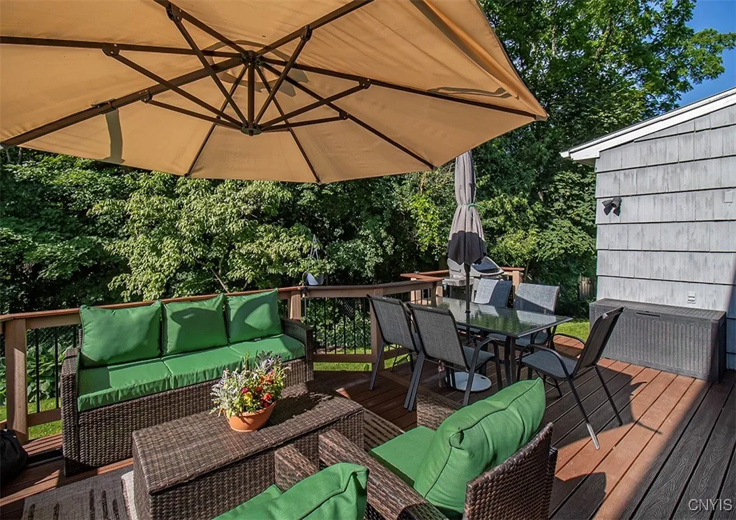 123 Brookside Lane, Manlius, New York 13066, Manlius, New York 13066, 3 Bedrooms Bedrooms, 7 Rooms Rooms,2 BathroomsBathrooms,Residential,Closed,123 Brookside Lane, Manlius, New York 13066,0,S1618091