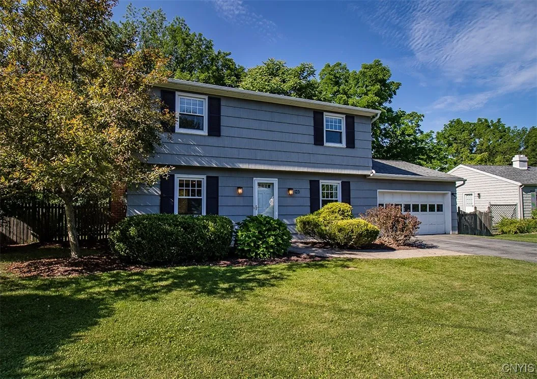 123 Brookside Lane, Manlius, New York 13066, Manlius, New York 13066, 3 Bedrooms Bedrooms, 7 Rooms Rooms,2 BathroomsBathrooms,Residential,Closed,123 Brookside Lane, Manlius, New York 13066,0,S1618091