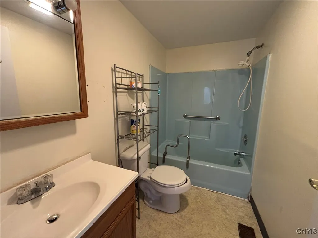 108 North St Street, Richland, New York 13142, Richland, New York 13142, 5 Bedrooms Bedrooms, 7 Rooms Rooms,2 BathroomsBathrooms,Residential,For Sale,108 North St Street, Richland, New York 13142,S1618353