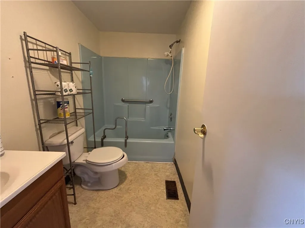 108 North St Street, Richland, New York 13142, Richland, New York 13142, 5 Bedrooms Bedrooms, 7 Rooms Rooms,2 BathroomsBathrooms,Residential,For Sale,108 North St Street, Richland, New York 13142,S1618353
