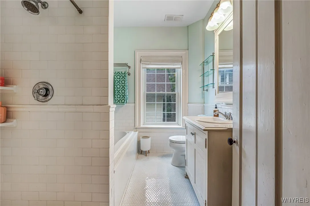 626 Main Street, Porter, New York 14174, Porter, New York 14174, 3 Bedrooms Bedrooms, 6 Rooms Rooms,2 BathroomsBathrooms,Residential,Closed,626 Main Street, Porter, New York 14174,0,B1618376