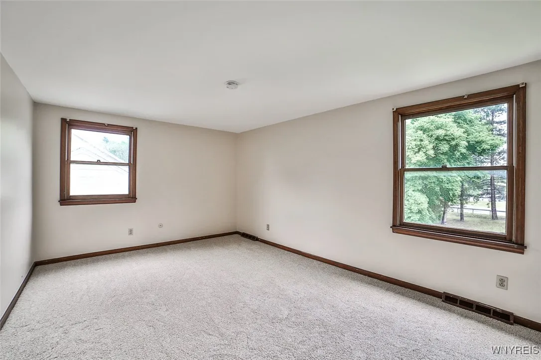 212 Robin Road, Amherst, New York 14228, Amherst, New York 14228, 4 Bedrooms Bedrooms, 8 Rooms Rooms,1 BathroomBathrooms,Residential,For Sale,212 Robin Road, Amherst, New York 14228,B1617752