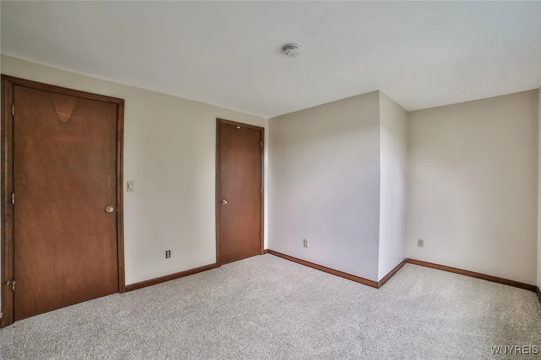 212 Robin Road, Amherst, New York 14228, Amherst, New York 14228, 4 Bedrooms Bedrooms, 8 Rooms Rooms,1 BathroomBathrooms,Residential,For Sale,212 Robin Road, Amherst, New York 14228,B1617752