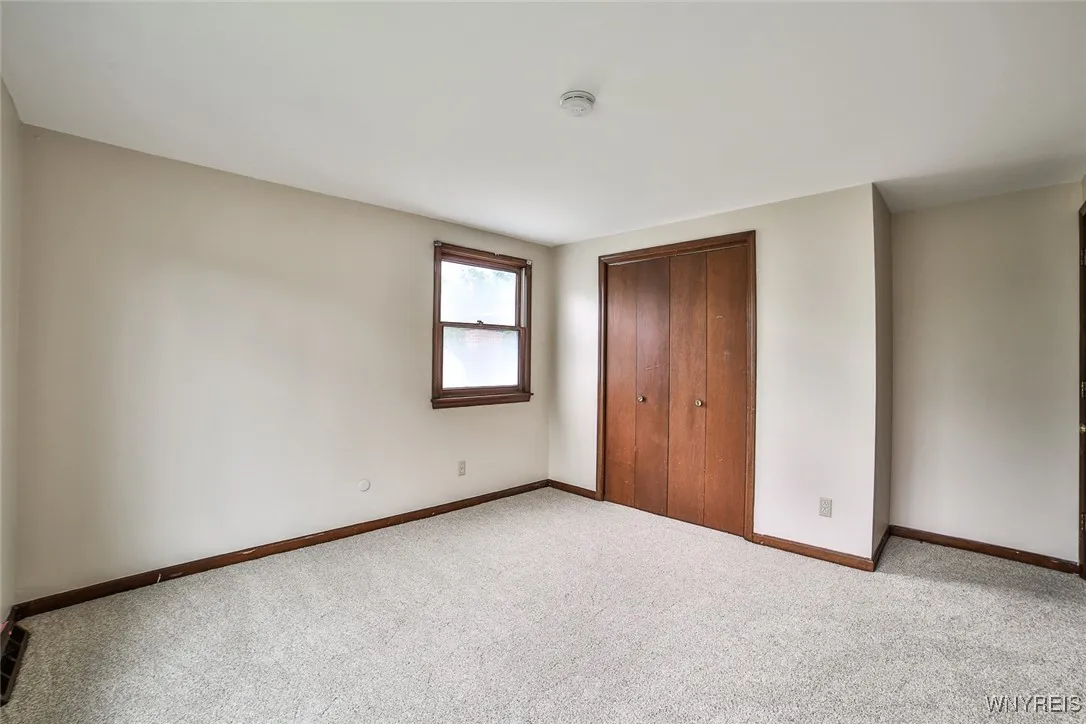 212 Robin Road, Amherst, New York 14228, Amherst, New York 14228, 4 Bedrooms Bedrooms, 8 Rooms Rooms,1 BathroomBathrooms,Residential,For Sale,212 Robin Road, Amherst, New York 14228,B1617752