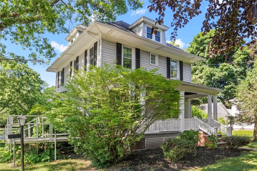 234 Pine Grove Avenue, Irondequoit, New York 14617, Irondequoit, New York 14617, 4 Bedrooms Bedrooms, 7 Rooms Rooms,2 BathroomsBathrooms,Residential,Closed,234 Pine Grove Avenue, Irondequoit, New York 14617,R1617890