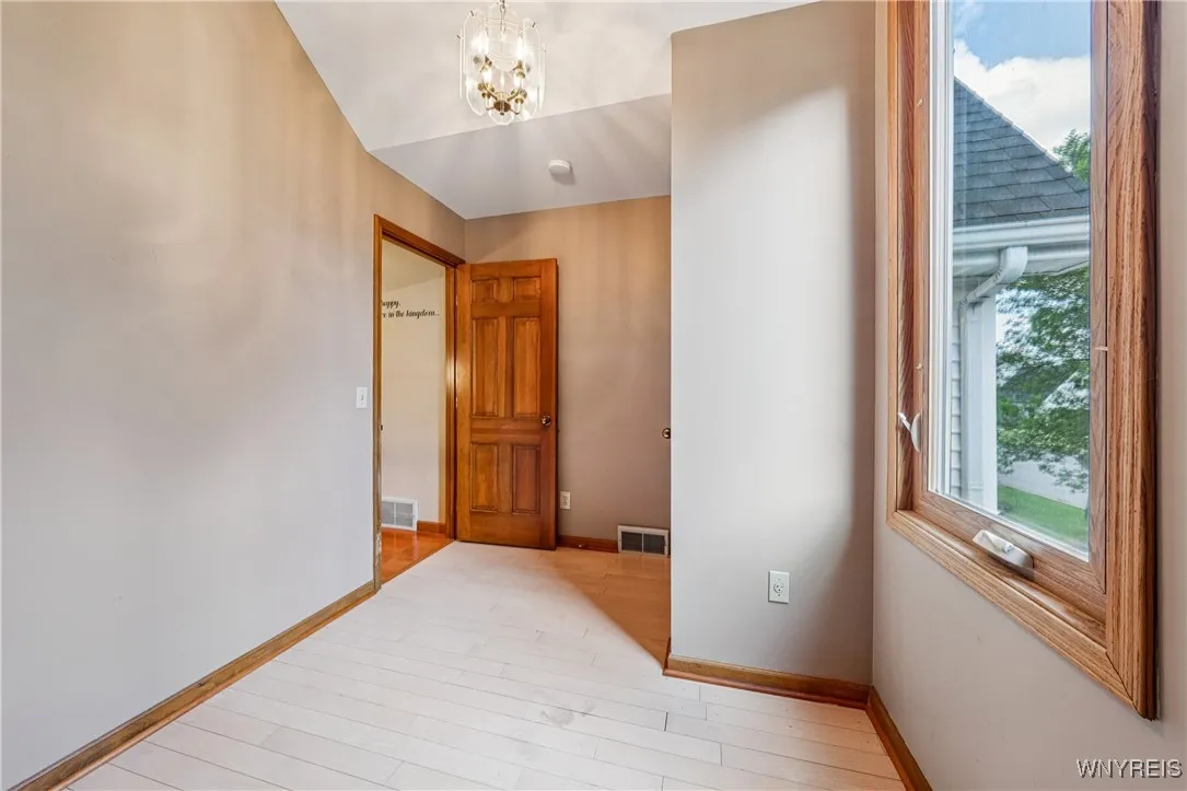 100 Hunt Club Circle, Amherst, New York 14051, Amherst, New York 14051, 4 Bedrooms Bedrooms, 10 Rooms Rooms,2 BathroomsBathrooms,Residential,Closed,100 Hunt Club Circle, Amherst, New York 14051,B1618464