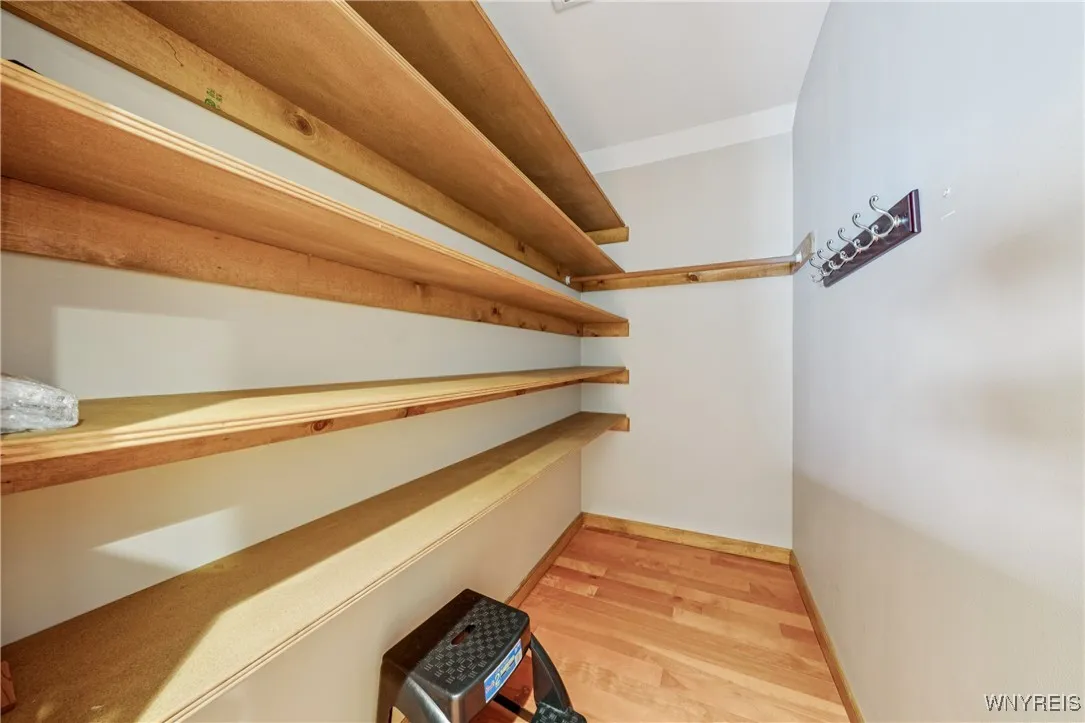 100 Hunt Club Circle, Amherst, New York 14051, Amherst, New York 14051, 4 Bedrooms Bedrooms, 10 Rooms Rooms,2 BathroomsBathrooms,Residential,Closed,100 Hunt Club Circle, Amherst, New York 14051,B1618464