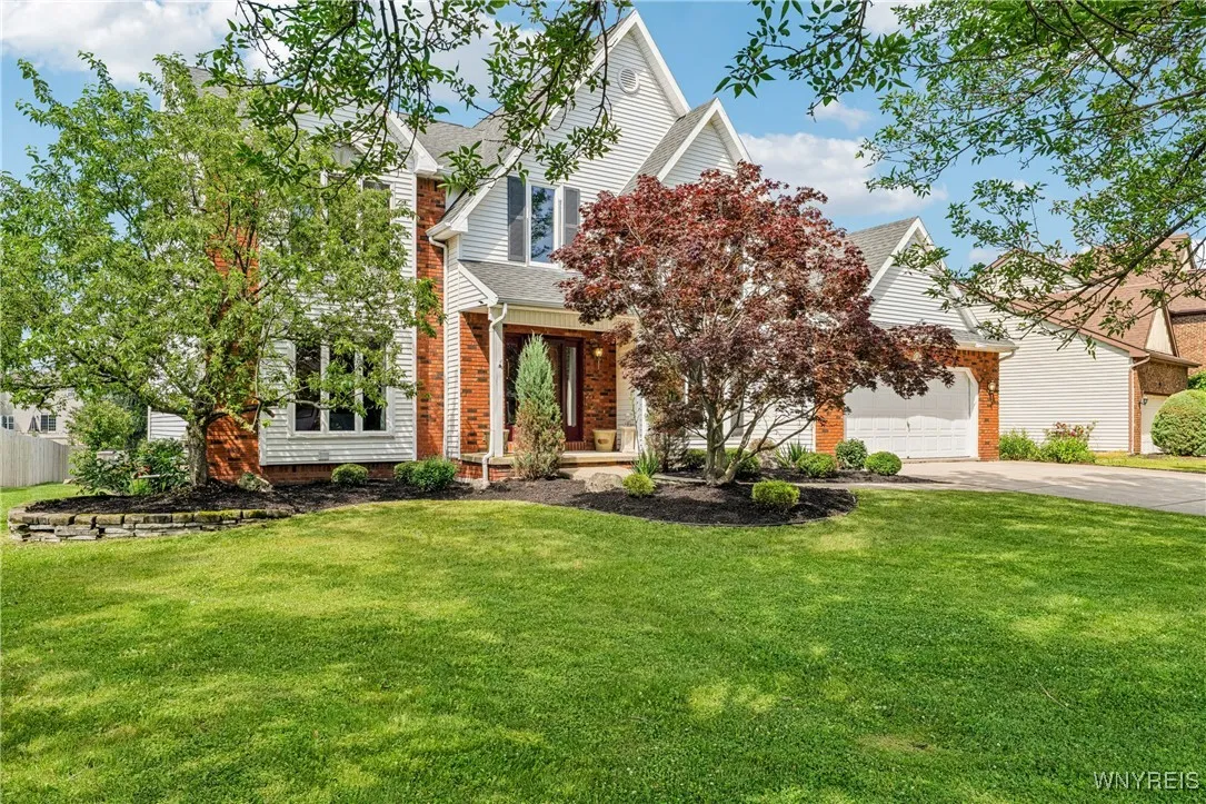 100 Hunt Club Circle, Amherst, New York 14051, Amherst, New York 14051, 4 Bedrooms Bedrooms, 10 Rooms Rooms,2 BathroomsBathrooms,Residential,Closed,100 Hunt Club Circle, Amherst, New York 14051,B1618464