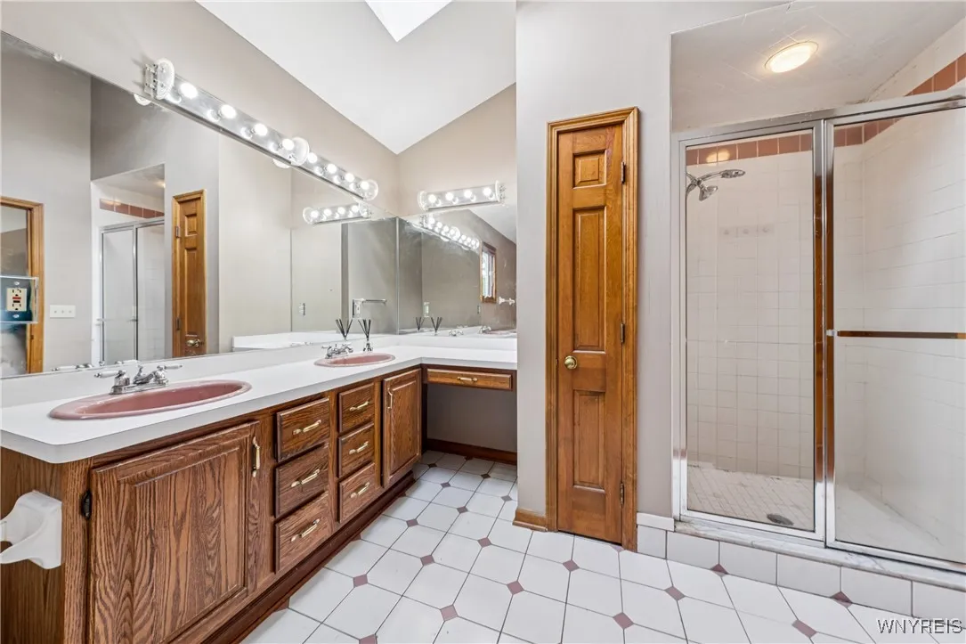 100 Hunt Club Circle, Amherst, New York 14051, Amherst, New York 14051, 4 Bedrooms Bedrooms, 10 Rooms Rooms,2 BathroomsBathrooms,Residential,Closed,100 Hunt Club Circle, Amherst, New York 14051,B1618464