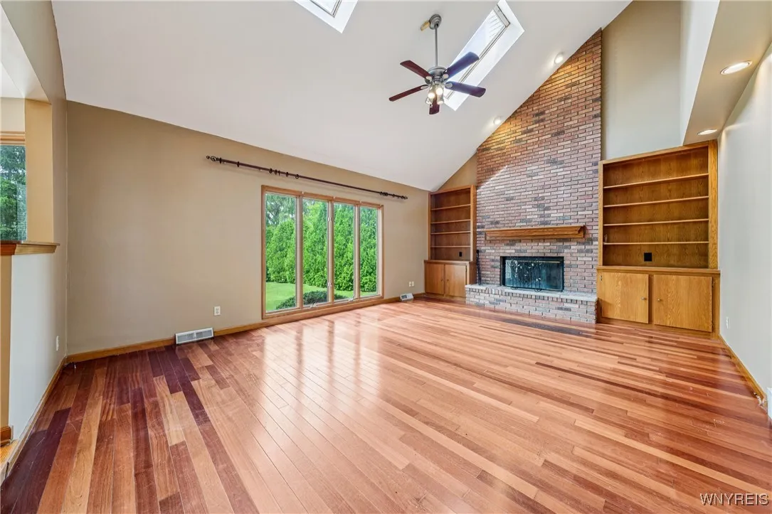 100 Hunt Club Circle, Amherst, New York 14051, Amherst, New York 14051, 4 Bedrooms Bedrooms, 10 Rooms Rooms,2 BathroomsBathrooms,Residential,Closed,100 Hunt Club Circle, Amherst, New York 14051,B1618464