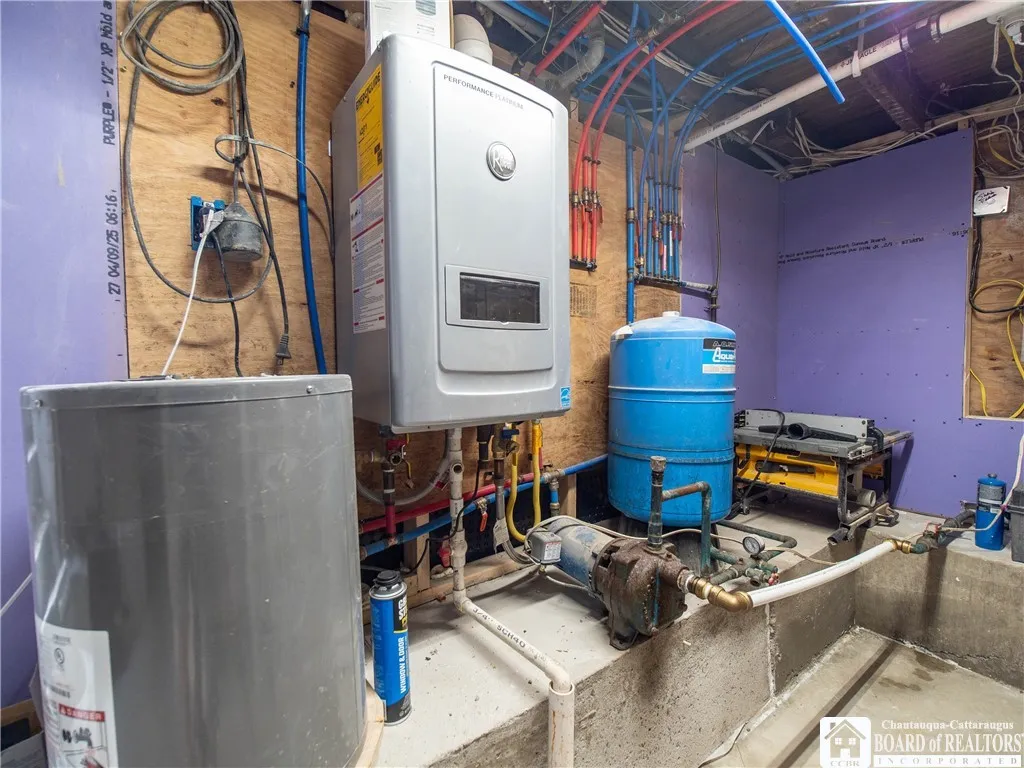 6295 Stockton Hartfield Road, Chautauqua, New York, Chautauqua, New York 14728, 3 Bedrooms Bedrooms, 10 Rooms Rooms,2 BathroomsBathrooms,Residential,Closed,6295 Stockton Hartfield Road, Chautauqua, New York,0,R1615854