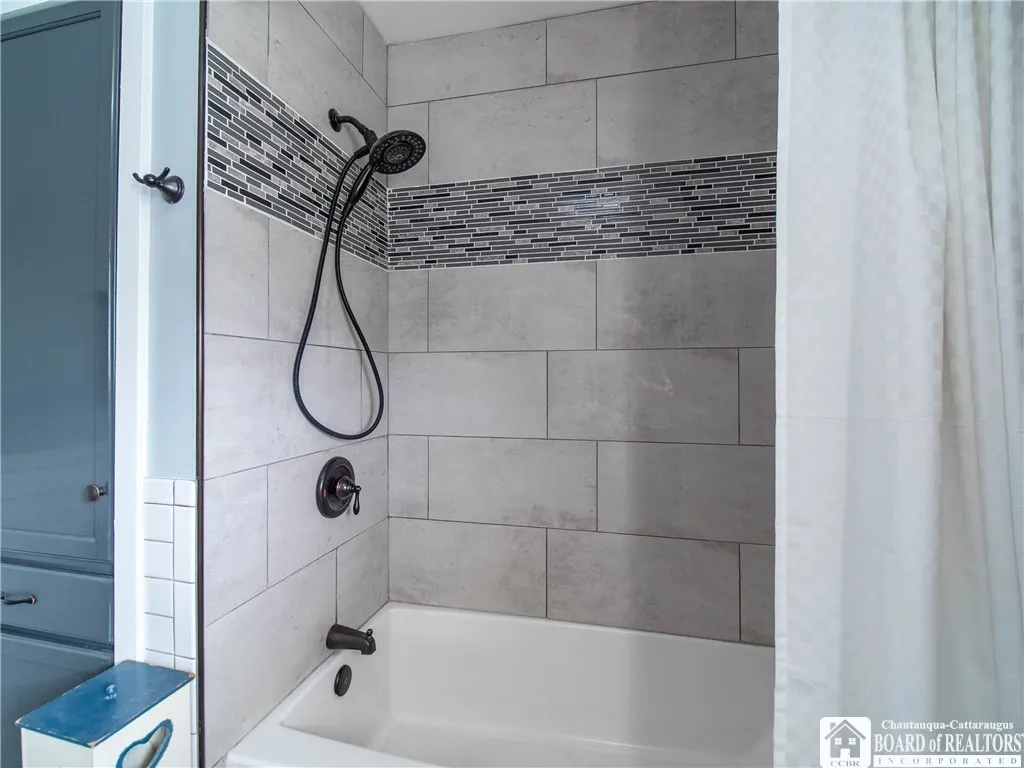 6295 Stockton Hartfield Road, Chautauqua, New York, Chautauqua, New York 14728, 3 Bedrooms Bedrooms, 10 Rooms Rooms,2 BathroomsBathrooms,Residential,Closed,6295 Stockton Hartfield Road, Chautauqua, New York,0,R1615854