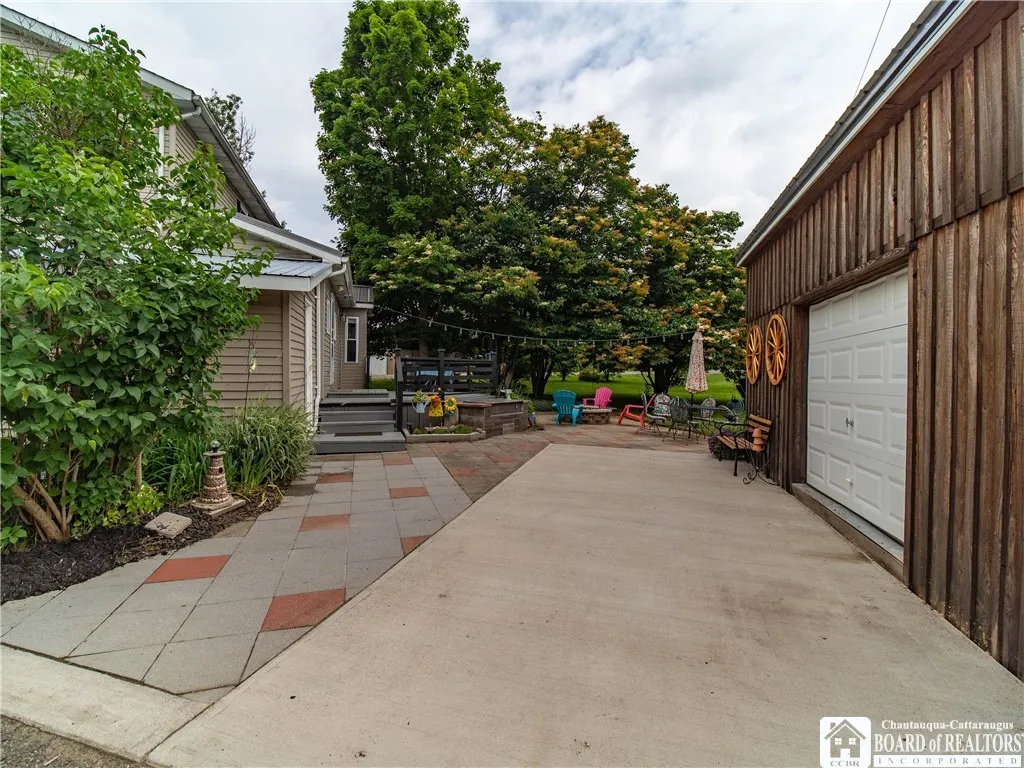 6295 Stockton Hartfield Road, Chautauqua, New York, Chautauqua, New York 14728, 3 Bedrooms Bedrooms, 10 Rooms Rooms,2 BathroomsBathrooms,Residential,Closed,6295 Stockton Hartfield Road, Chautauqua, New York,0,R1615854