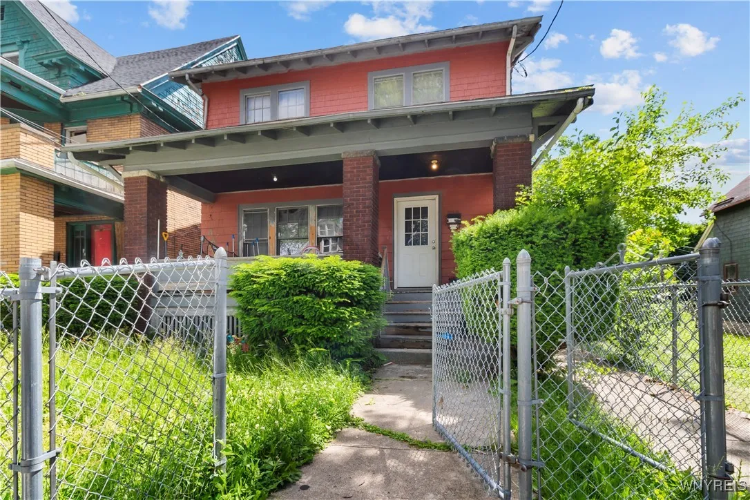 515 4th Street, Niagara Falls, New York 14301, Niagara Falls, New York 14301, 6 Bedrooms Bedrooms, ,3 BathroomsBathrooms,Residential,Closed,515 4th Street, Niagara Falls, New York 14301,0,B1611378