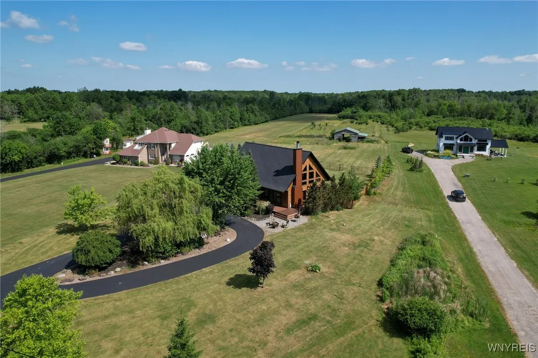 2637 Staley Road, Grand Island, New York 14072, Grand Island, New York 14072, 3 Bedrooms Bedrooms, ,3 BathroomsBathrooms,Residential,For Sale,2637 Staley Road, Grand Island, New York 14072,B1617825