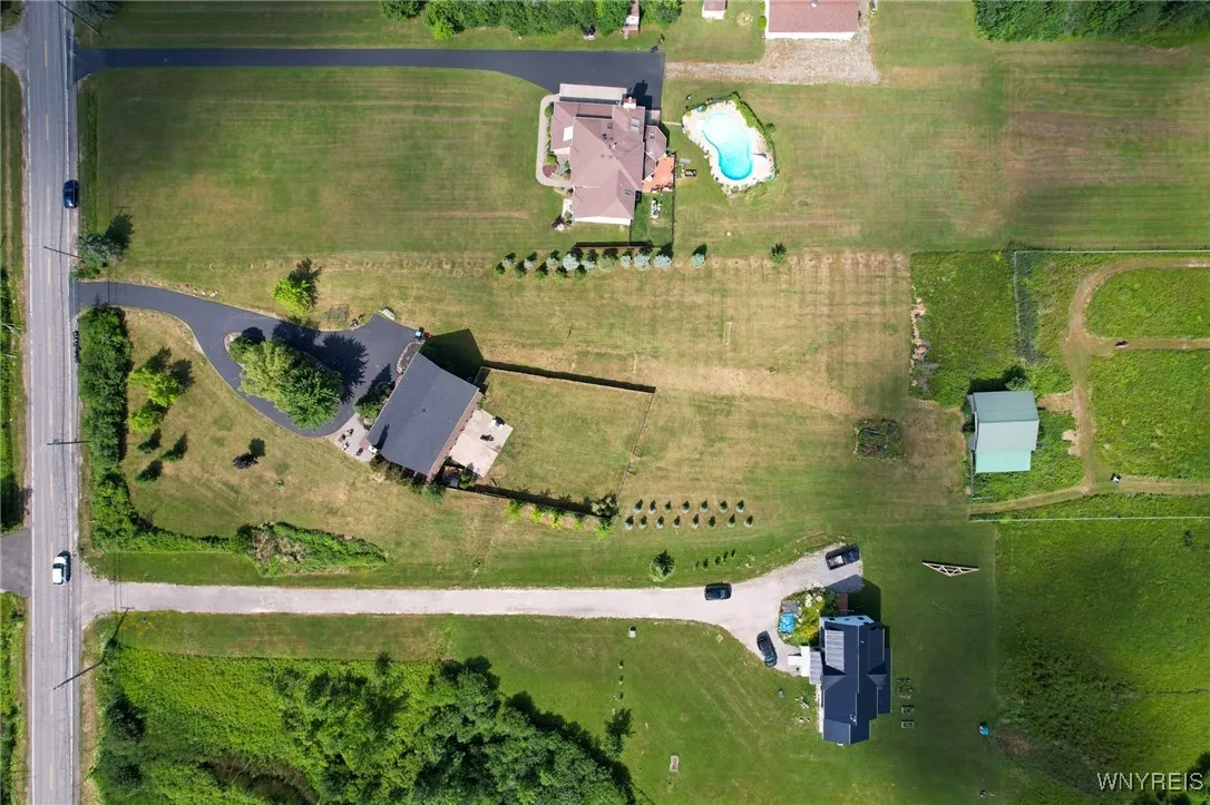 2637 Staley Road, Grand Island, New York 14072, Grand Island, New York 14072, 3 Bedrooms Bedrooms, ,3 BathroomsBathrooms,Residential,For Sale,2637 Staley Road, Grand Island, New York 14072,B1617825