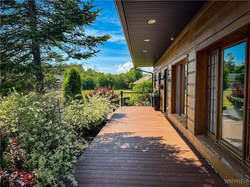 wrap around porch