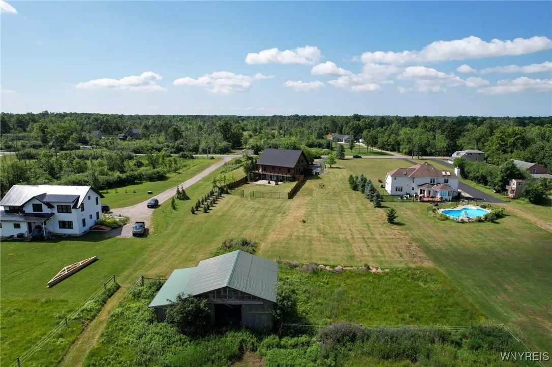 2637 Staley Road, Grand Island, New York 14072, Grand Island, New York 14072, 3 Bedrooms Bedrooms, ,3 BathroomsBathrooms,Residential,For Sale,2637 Staley Road, Grand Island, New York 14072,B1617825