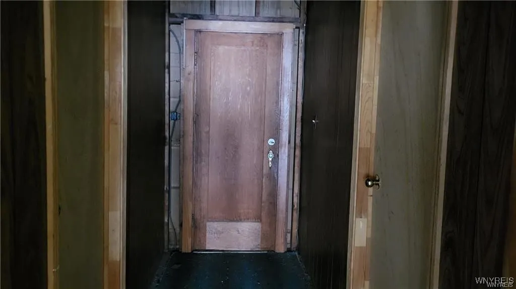 2047 Clinton Street, Buffalo, New York 14206, Buffalo, New York 14206, 5 Bedrooms Bedrooms, ,3 BathroomsBathrooms,Residential,For Sale,2047 Clinton Street, Buffalo, New York 14206,0,B1618153