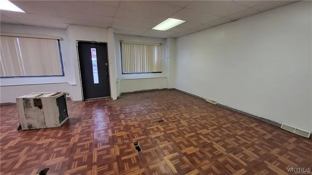 2047 Clinton Street, Buffalo, New York 14206, Buffalo, New York 14206, 5 Bedrooms Bedrooms, ,3 BathroomsBathrooms,Residential,For Sale,2047 Clinton Street, Buffalo, New York 14206,0,B1618153