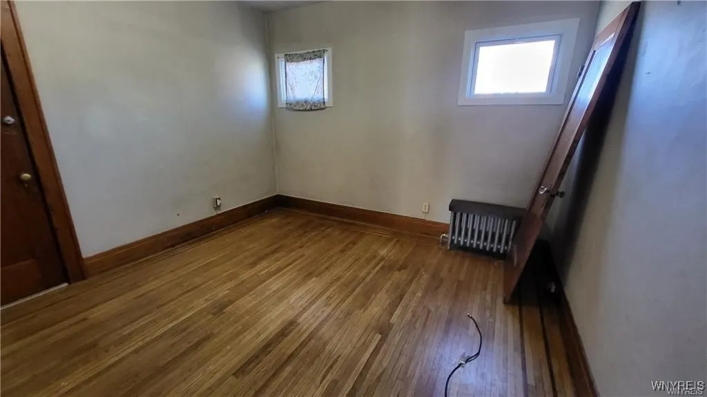 2047 Clinton Street, Buffalo, New York 14206, Buffalo, New York 14206, 5 Bedrooms Bedrooms, ,3 BathroomsBathrooms,Residential,For Sale,2047 Clinton Street, Buffalo, New York 14206,0,B1618153