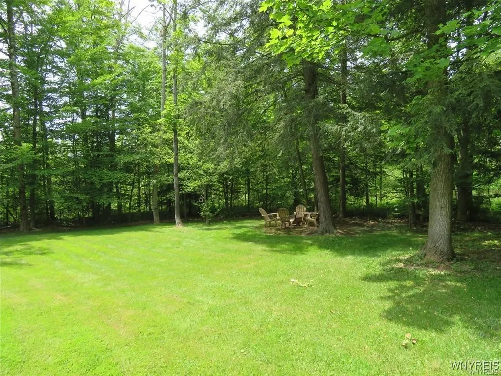 11050 Eden Road, North Collins, New York 14111, North Collins, New York 14111, 3 Bedrooms Bedrooms, 7 Rooms Rooms,2 BathroomsBathrooms,Residential,Closed,11050 Eden Road, North Collins, New York 14111,0,B1618473